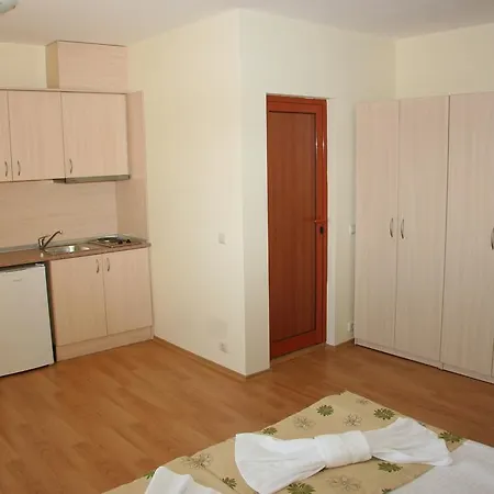 Serena Apartahotel